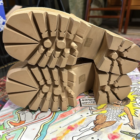 NIB Jeffrey Campbell Preston platform boots 
camel/ sand/ sable suede wm 9 - Picture 6 of 7